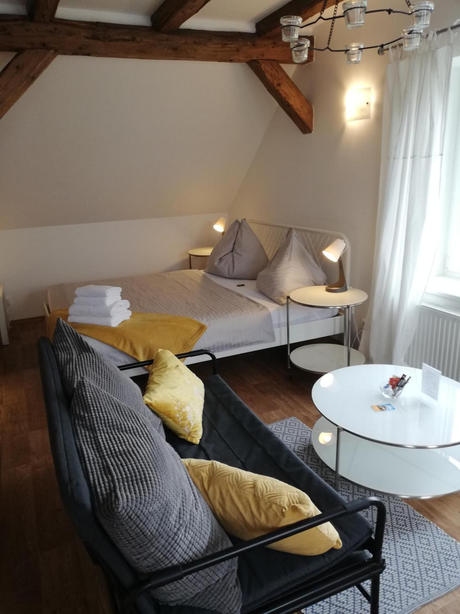 Pension Vila Hana Loket Exteriör bild