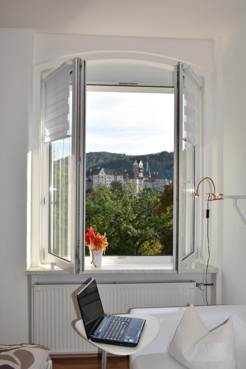 Pension Vila Hana Loket Exteriör bild