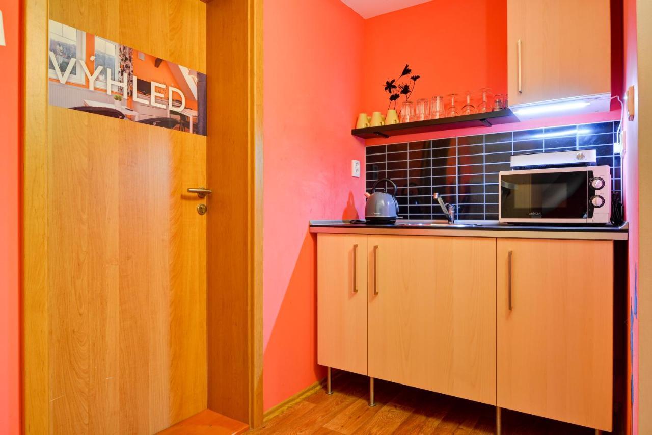 Pension Vila Hana Loket Exteriör bild
